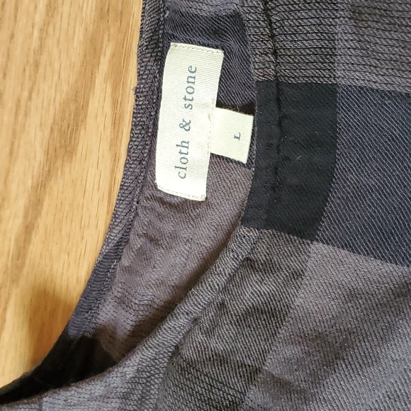 Cloth & Stone Lace Back Shirt - Picture 2 of 7